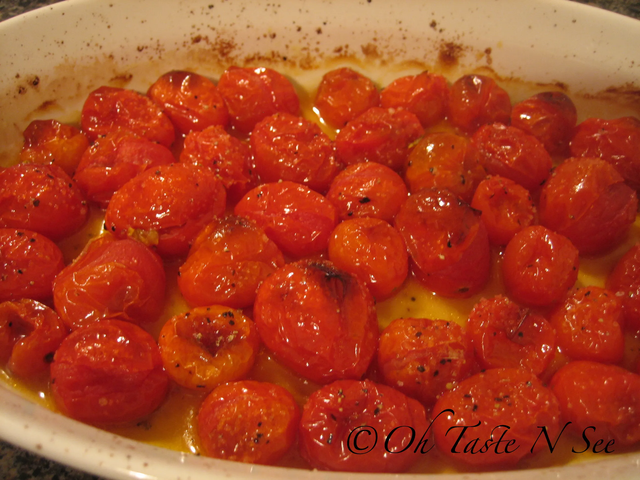 Spaghetti with Spinach and meatballs in roasted tomato sauce
