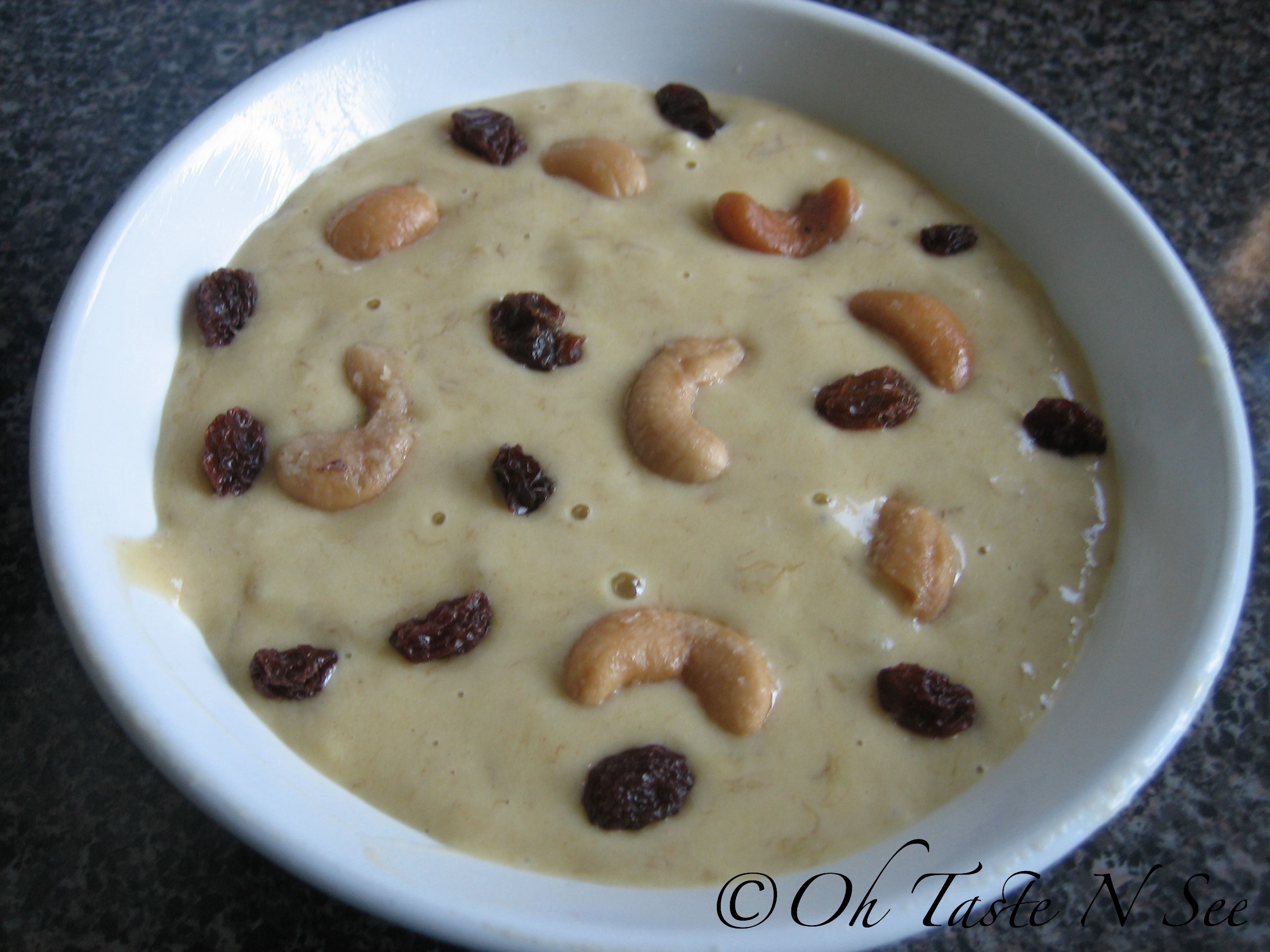 Steamed Banana Pudding Cake in Chocolate Sauce