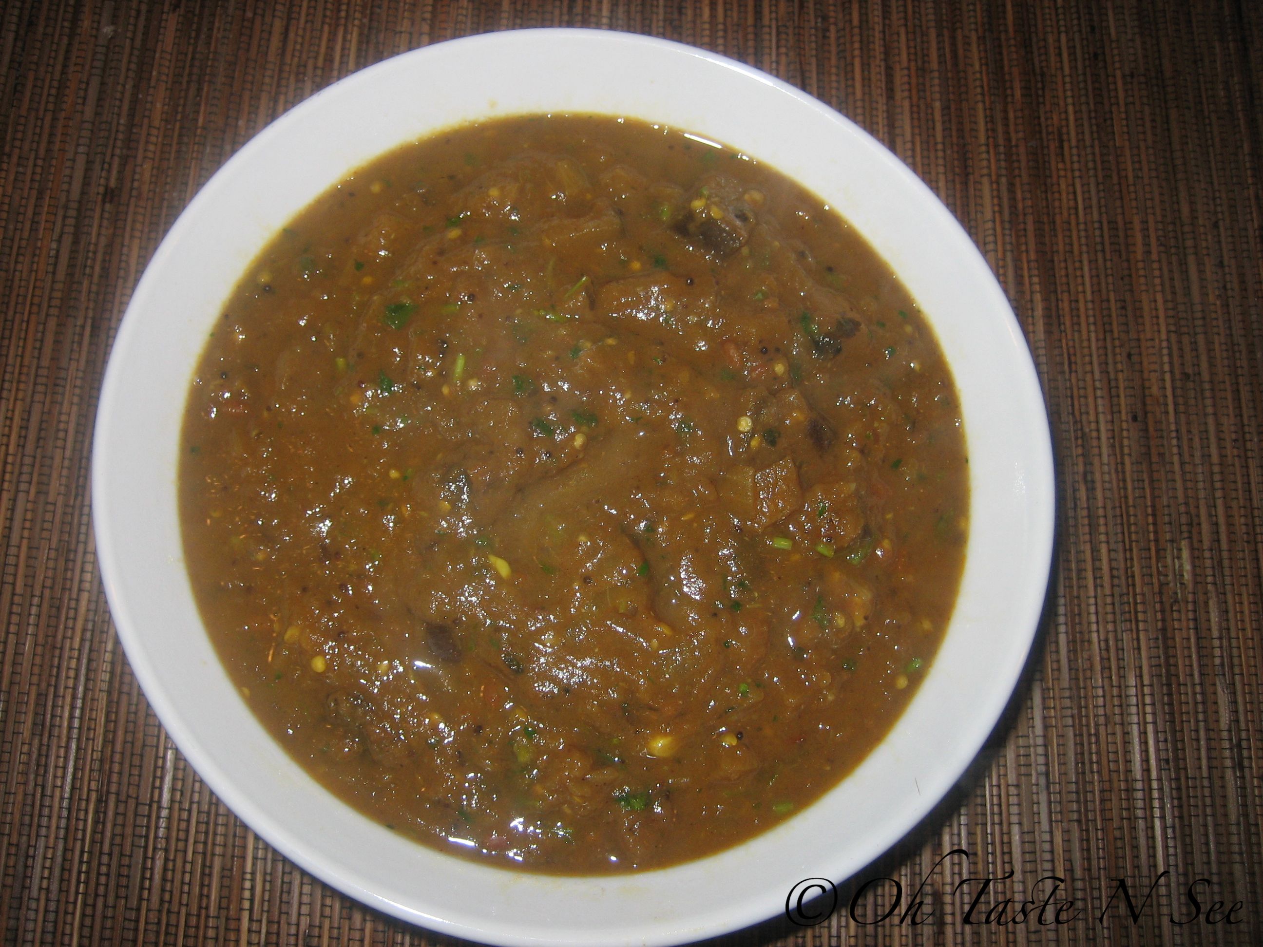 Kathrikkai Kothsu - Side Dish for Idli/Dosa/Pongal