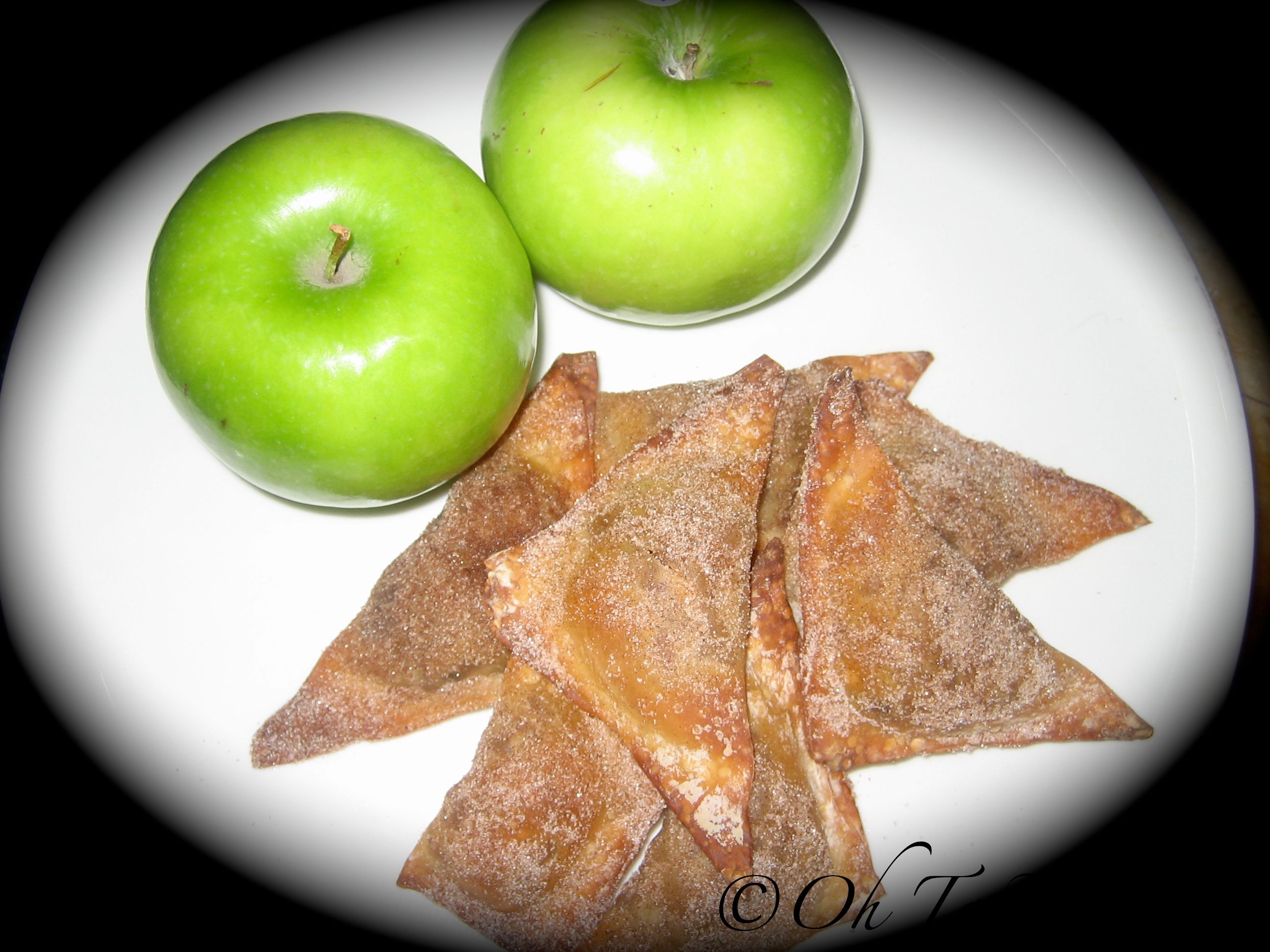 Baked Apple Pie wontons