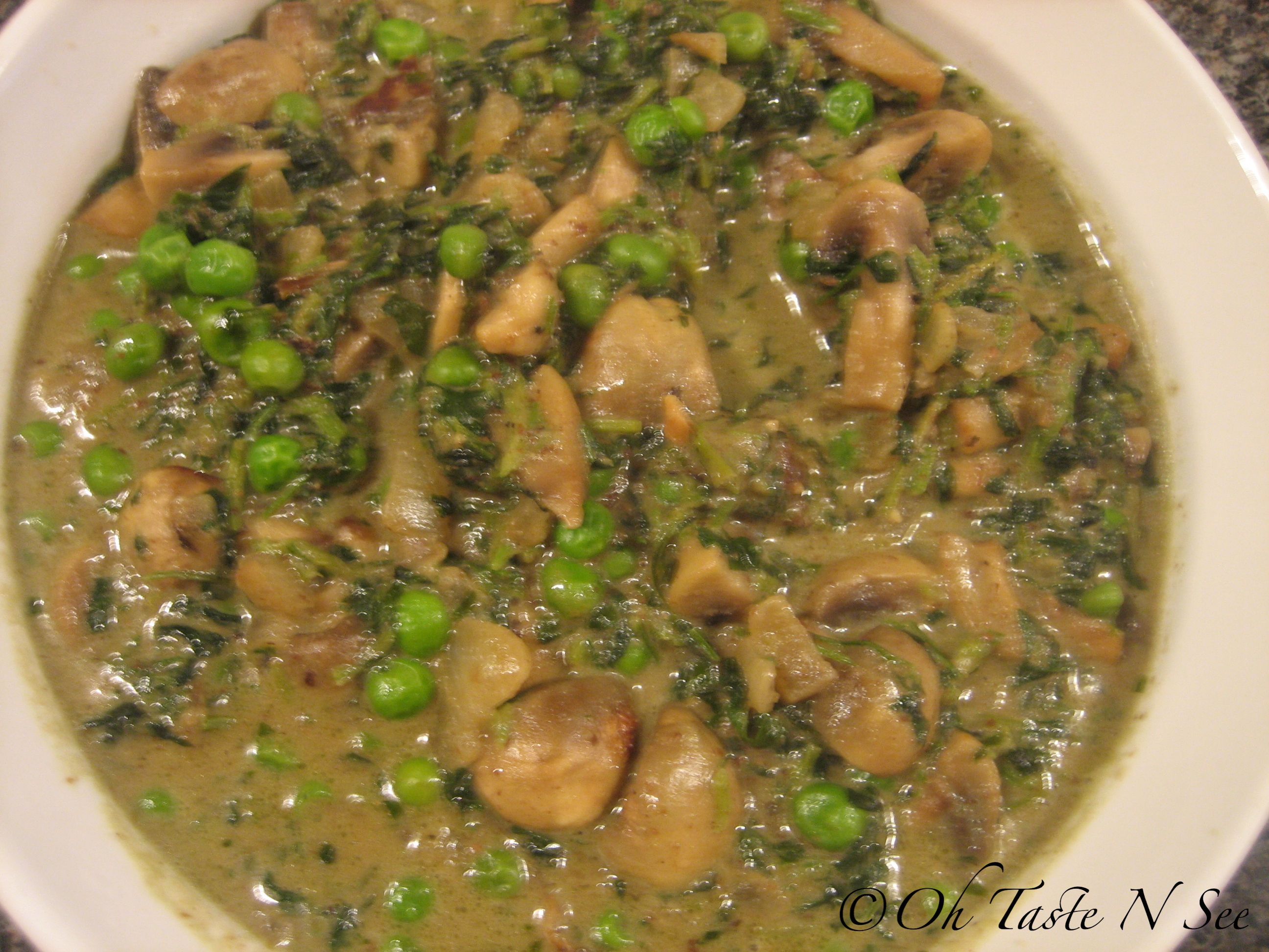 Methi Mushroom Mutter Masala