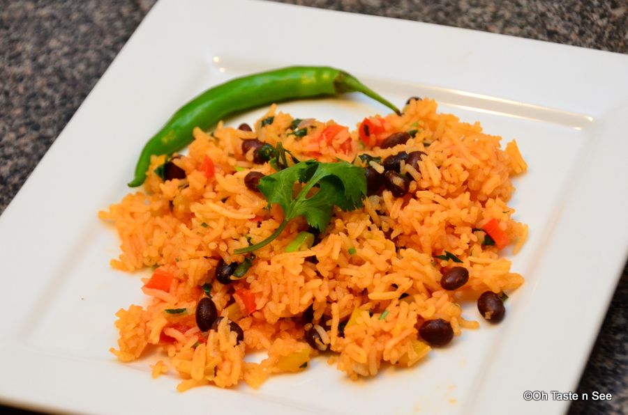 Arroz con Frijoles Negro(Black beans and rice)