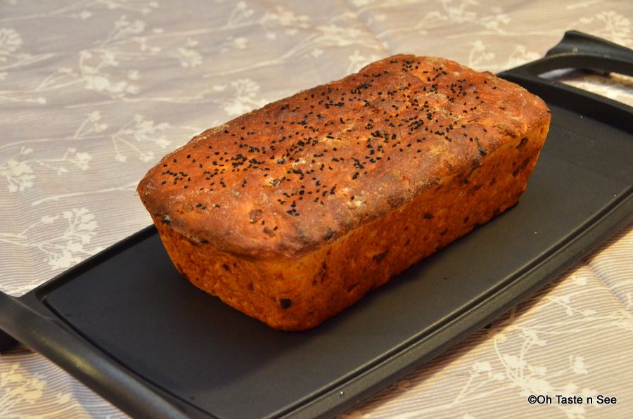 Spicy Whole Wheat Onion Bread(Khara Bread)