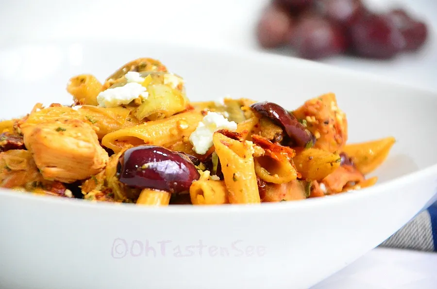 Greek chicken pasta3