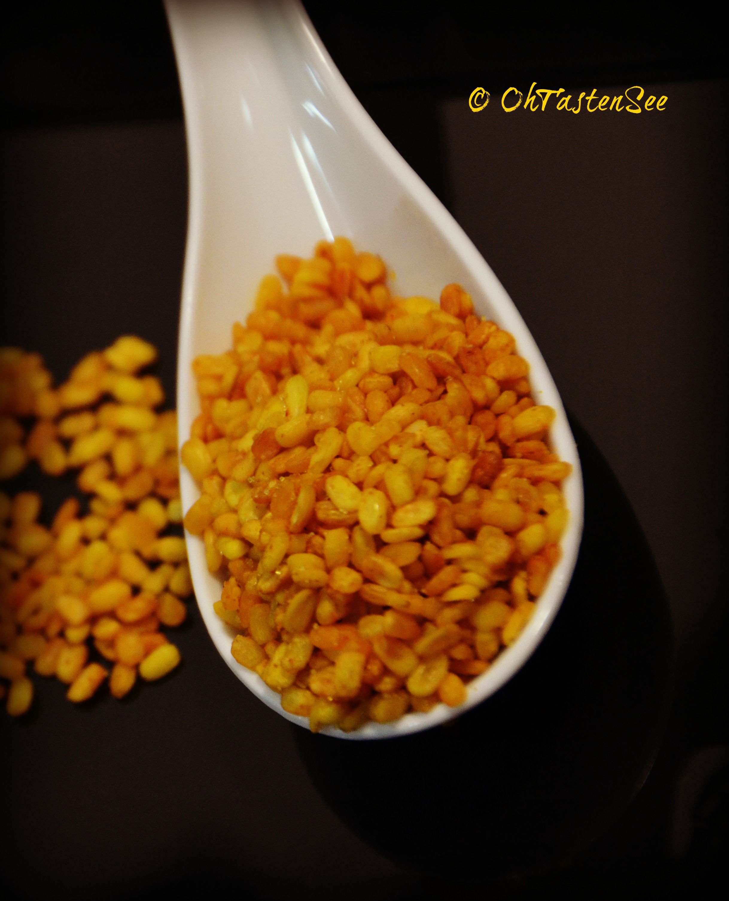 Microwaved Low Fat Crunchy Moong dal(Haldiram's style)