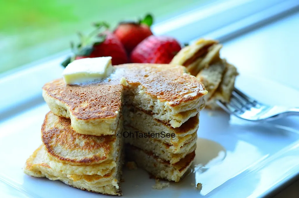 almondflourpancakes1