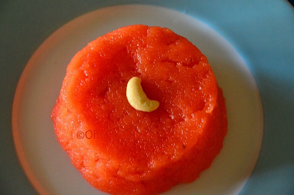Rava Kesari/Rava Sheera/Semolina Halwa