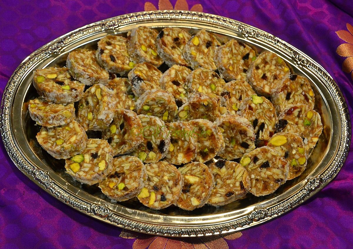 Date Nut Rolls/Khajoor Katri